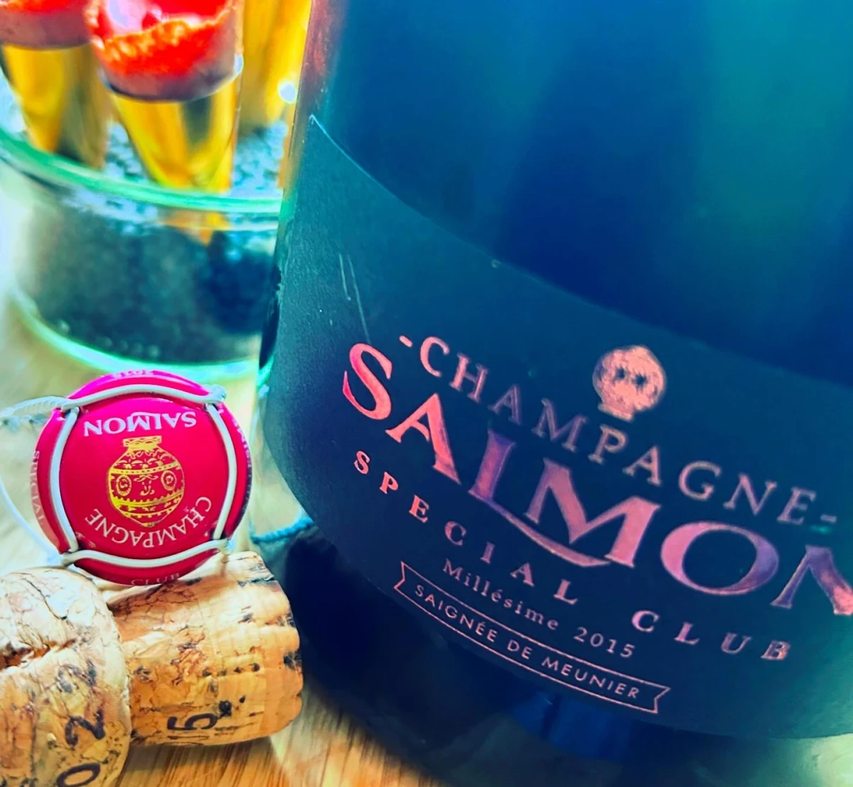 Keine Flamingo-Feier ohne den Rosé-Champagner von Salmon!